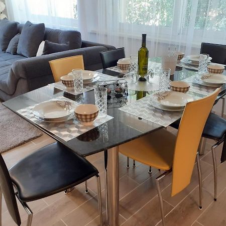Apartment Hana With A Private Pool Малинска Экстерьер фото