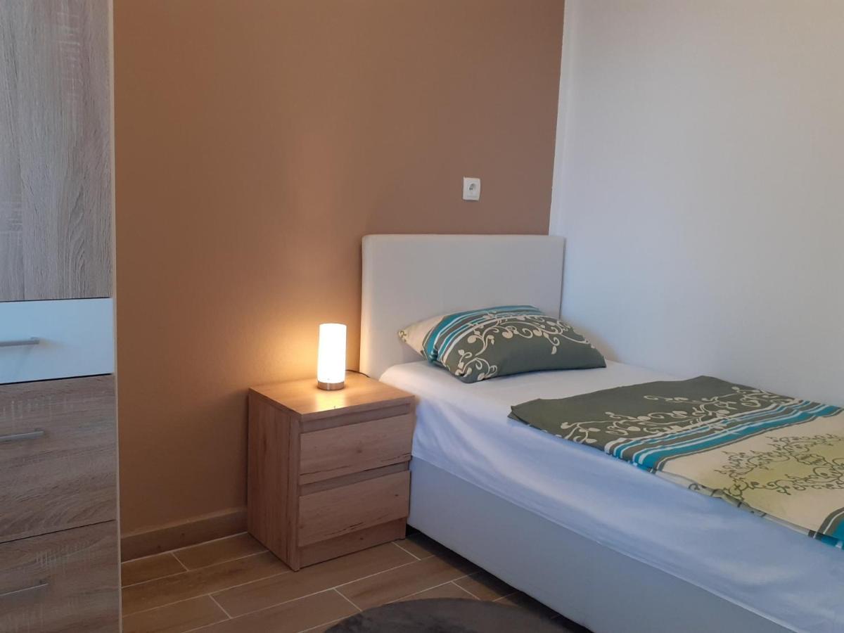 Apartment Hana With A Private Pool Малинска Экстерьер фото